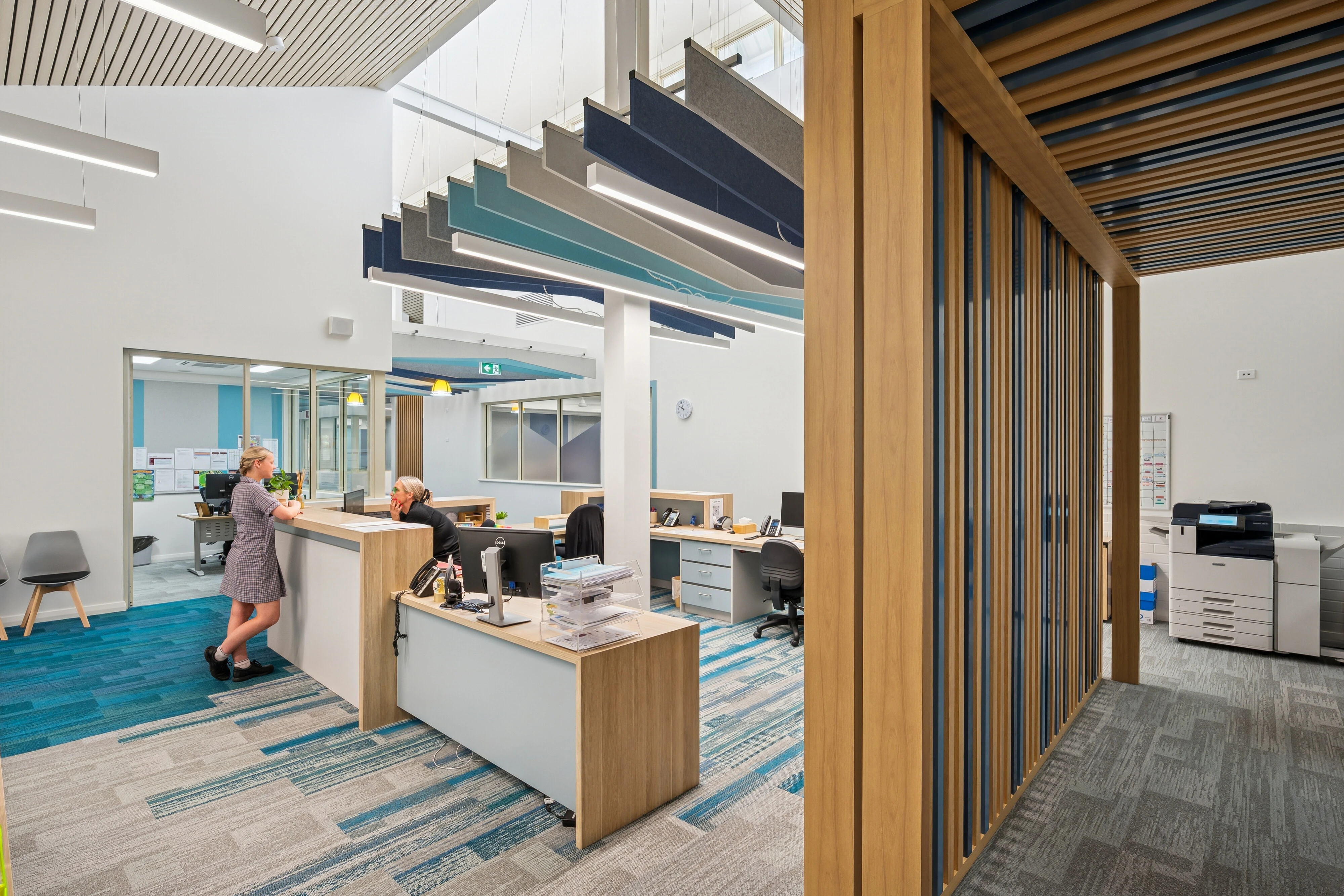 The project delivered a major upgrade to the college’s library building, including a new roof and a complete transformation of internal spaces to accommodate two modern classrooms, staff offices, two dedicated recovery rooms, and a welcoming student reception area.